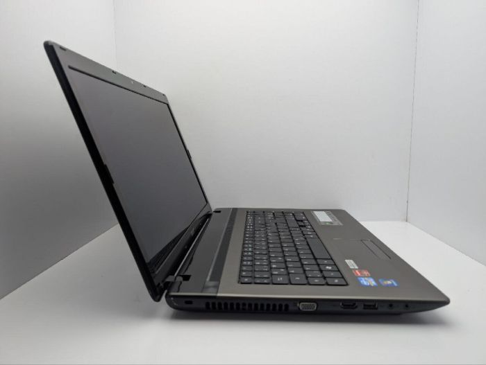 Ноутбук Acer Aspire 7750G / 17.3" (1600x900) TN / Intel Core i5-2450M (2 (4) ядра по 2.5 - 3.1 GHz) / 8 GB DDR3 / 120 GB SSD + 500 GB HDD / AMD Radeon HD 7670M, 1 GB GDDR3, 128-bit / WebCam / DVD-ROM б/в - зображення 4