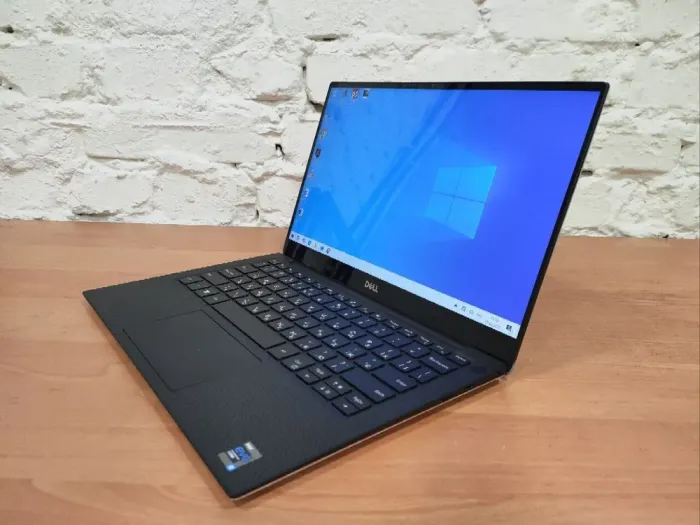 Ультрабук Dell XPS 13 9305 / 13.3" (1920x1080) IPS Touch / Intel Core i5-1135G7 (4 (8) ядра по 2.4 - 4.2 GHz) / 8 GB DDR4 / 480 GB SSD / Intel Iris Xe Graphics / WebCam б/в - зображення 4