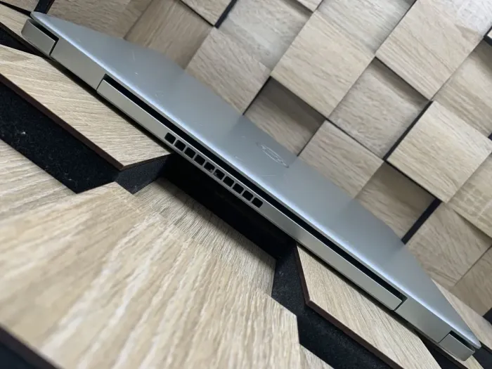 Ноутбук Б-клас Dell Inspiron 5593 / 15.6" (1366x768) TN / Intel Core i5-1035G1 (4 (8) ядер по 1.0 - 3.6 GHz) / 8 GB DDR4 / 480 GB SSD / Intel UHD Graphics / WebCam / HDMI / Windows 10 б/в - зображення 7