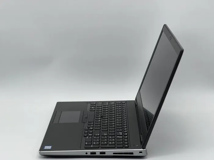Мобільна робоча станція Dell Precision 7540 / 15.6" (1920x1080) IPS / Intel Core i5-9400H (4 (8) ядра по 2.5 - 4.3 GHz) / 16 GB DDR4 / 240 GB SSD / nVidia Quadro T1000, 4 GB GDDR5, 128-bit / WebCam б/в - зображення 4