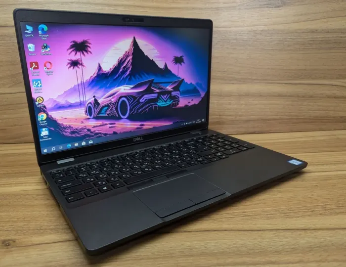 Ноутбук Dell Precision 3540 / 15.6" (1366x768) TN / Intel Core i7-8665U (4 (8) ядра по 1.9 - 4.8 GHz) / 16 GB DDR4 / 256 GB SSD / AMD Radeon Pro WX 2100, 2 GB GDDR5, 64-bit / WebCam / Windows 10 б/в - зображення 4