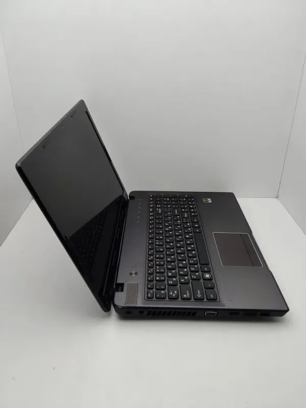 Ноутбук Lenovo IdeaPad Z570 / 15.6" (1366x768) TN / Intel Core i5-2450M (2 (4) ядра по 2.5 - 3.1 GHz) / 6 GB DDR3 / 500 GB HDD / nVidia GeForce GT 540M, 1 GB DDR3, 64-bit / WebCam б/в - зображення 5