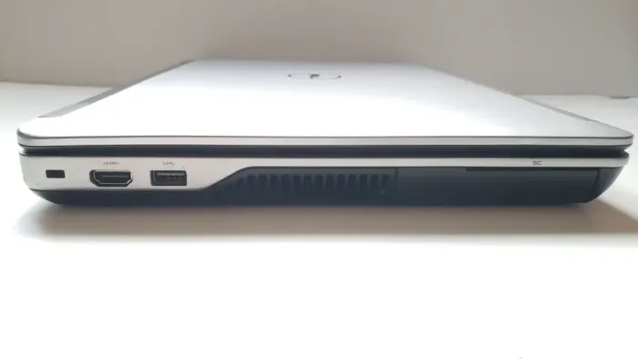 Ноутбук Dell Latitude E6540 / 15.6" (1920x1080) TN / Intel Core i5-4300M (2 (4) ядра по 2.6 - 3.3 GHz) / 8 GB DDR3 / 500 GB SSD / AMD Radeon HD 8790M, 2 GB GDDR5, 128-bit / WebCam б/в - зображення 7