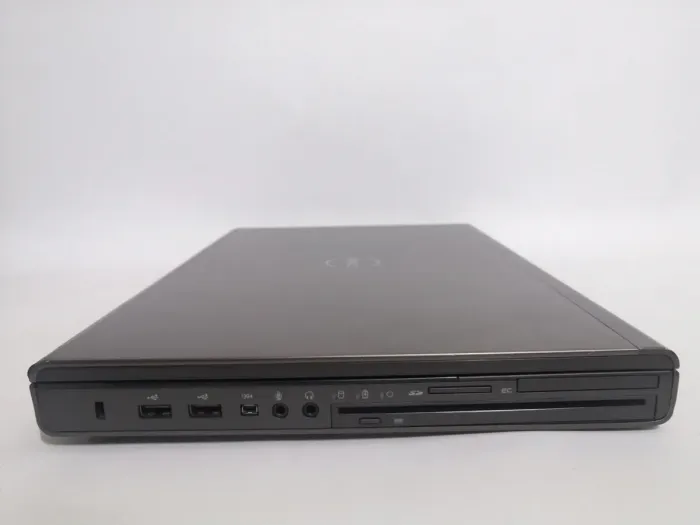 Мобільна робоча станція Dell Precision M4700 / 15.6" (1920x1080) TN / Intel Core i7-3740QM (4 (8) ядра по 2.7 - 3.7 GHz) / 16 GB DDR3 / 256 GB SSD / Quadro K2000M, 2 GB DDR3, 128-bit / WebCam / Win 10 Pro б/в - зображення 4