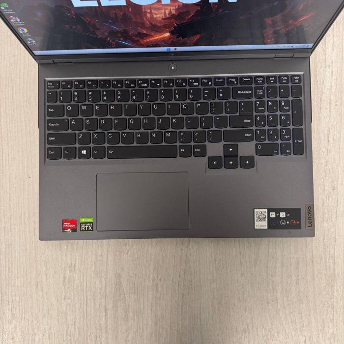 Ігровий ноутбук Б-класу Lenovo Legion 5 Pro 16ACH6H / 16" (2560x1600) IPS / AMD Ryzen 9 5900HX (8 (16) ядер по 3,3 - 4,6 ГГц) / 16 ГБ DDR4 / 512 ГБ SSD NVMe / nVidia GeForce RTX 3070, 8 ГБ GDDR6, 256-біт / Веб-камера б/в - зображення 7