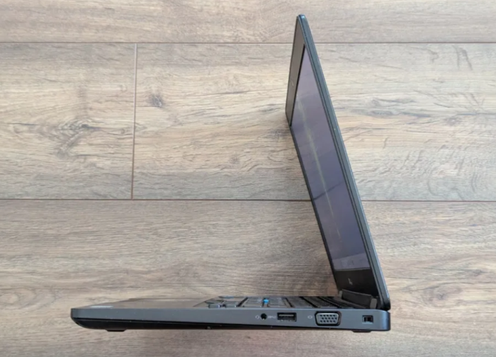 Ноутбук Dell Latitude 5480 / 14" (1366x768) TN / Intel Core i5-6300U (2 (4) ядра по 2.4 - 3.0 GHz) / 8 GB DDR4 / 128 GB SSD / Intel HD Graphics 520 / WebCam б/в - зображення 5