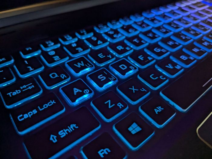 Ігровий ноутбук Acer Predator PT 515-51 / 15.6" (1920x1080) IPS / Intel Core i7-8750H (6 (12) ядер по 2.2 - 4.1 GHz) / 16 GB DDR4 / 512 GB SSD / nVidia GeForce RTX 2060, 6 GB GDDR6, 192-bit / WebCam / Windows 10 б/в - зображення 6