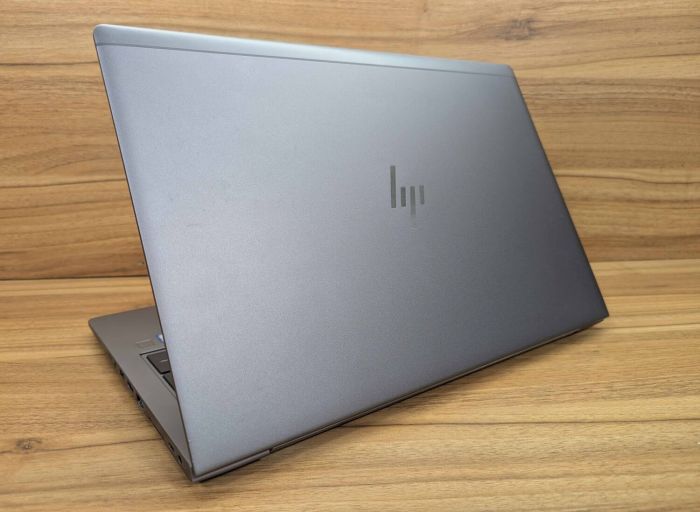 Мобільна робоча станція HP Zbook 15U G5 / 15.6" (1920x1080) IPS / Intel Core i5-8250U (4 (8) ядра по 1.6 - 3.4 GHz) / 16 GB DDR4 / 512 GB SSD / AMD Radeon Pro WX 3100, 2 GB GDDR5, 128-bit / WebCam / Fingerprint / Windows 10 б/в - зображення 7