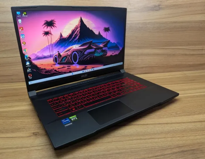 Ігровий ноутбук MSI MS-17L3 / 17.3" (1920x1080) IPS / Intel Core i7-12700H (14 (20) ядер по 3.5 - 4.7 GHz) / 16 GB DDR4 / 512 GB SSD / nVidia GeForce RTX 3060, 6 GB GDDR6, 192-bit / WebCam / Windows 11 б/в - зображення 4