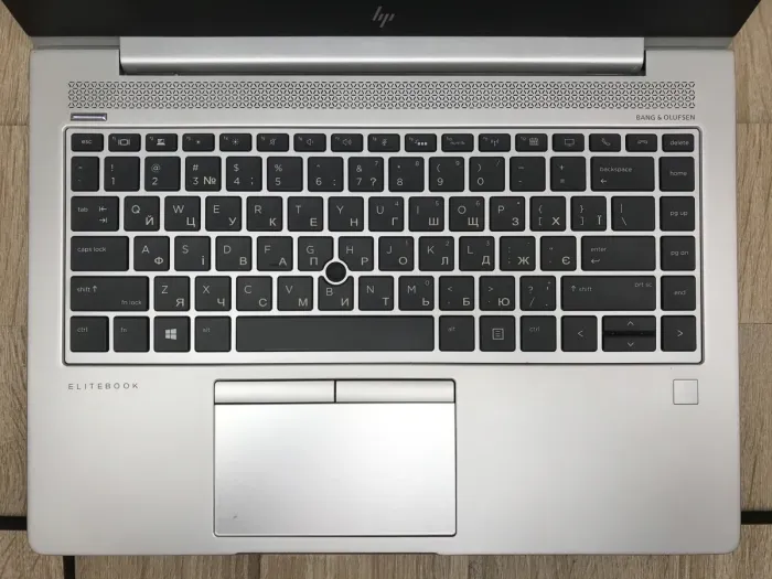 Ультрабук Б-клас HP EliteBook 840 G6 / 14" (1920x1080) IPS / Intel Core i7-8665U (4 (8) ядра по 1.9 - 4.8 GHz) / 8 GB DDR4 / 256 GB SSD M.2 / Intel UHD Graphics 620 / WebCam / Fingerprint / HDMI б/в - зображення 4