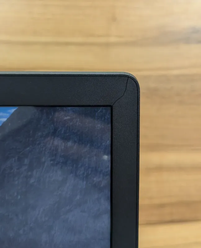 Ноутбук Б-клас Lenovo IdeaPad 110-15ISK / 15.6" (1366x768) TN / Intel Core i5-6200U (2 (4) ядра по 2.3 - 2.8 GHz) / 6 GB DDR4 / 240 GB SSD / Intel HD Graphics 520 / WebCam / Windows 10 б/в - зображення 3