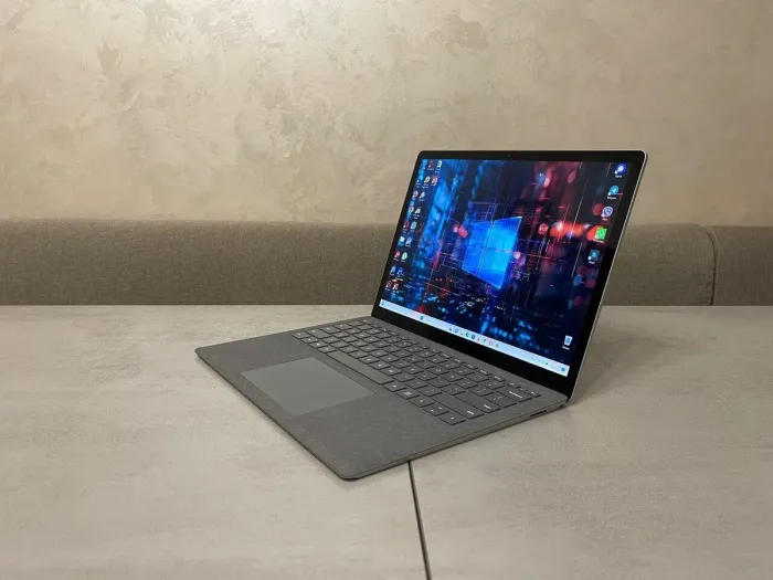 Ультрабук Microsoft Surface Laptop 3 1867 / 13.5" (2256x1504) IPS Touch / Intel Core i7-1065G7 (4 (8) ядра по 1.3 - 3.9 GHz) / 16 GB DDR4 / 512 GB SSD M.2 / Intel Iris Plus Graphics / WebCam / USB 3.1 б/в - зображення 5