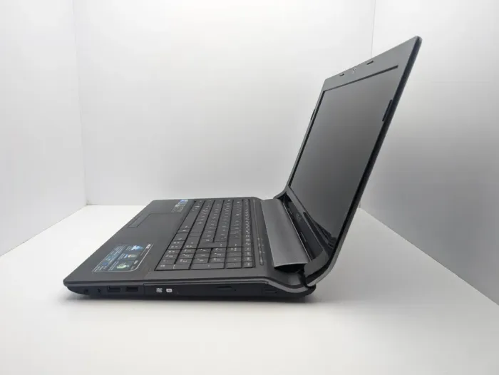 Ноутбук Asus N53Jn / 15.6" (1366x768) TN / Intel Core i5-450M (2 (4) ядра по 2.4 - 2.66 GHz) / 6 GB DDR3 / 500 GB HDD / nVidia GeForce GT 335M, 1 GB DDR3, 128-bit / WebCam б/в - зображення 6