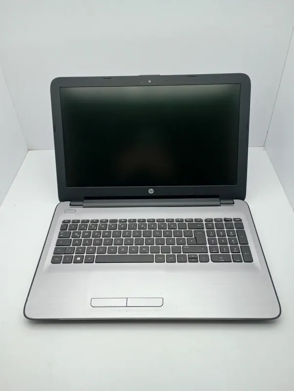 Ноутбук HP 255 G5 / 15.6" (1366x768) TN / Intel Core i3-370M (2 (4) ядра по 2.4 GHz) / 8 GB DDR3 / 500 GB HDD / Intel HD Graphics / WebCam б/в - зображення 2