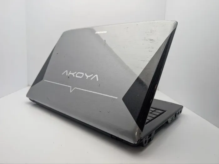 Ноутбук Medion Akoya P6624 / 15.6" (1366x768) TN / Intel Core i3-370M (2 (4) ядра по 2.4 - 2.5 GHz) / 6 GB DDR3 / 750 GB HDD / nVidia GeForce GT 425M, 1 GB GDDR3, 128-bit / WebCam / АКБ не тримає б/в - зображення 8