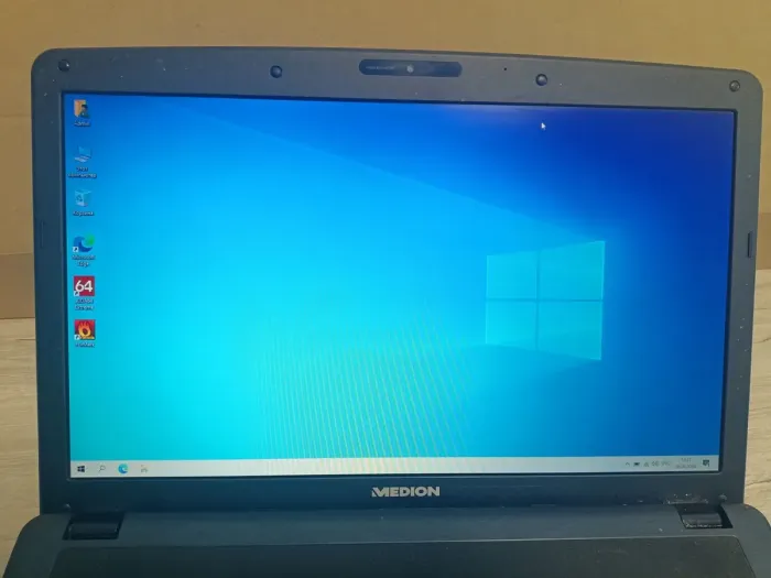 Ноутбук Б-клас Medion Akoya P7818 / 17.3" (1366x768) TN / Intel Core i3-3110M (2 (4) ядра по 2.4 GHz) / 8 GB DDR3 / 1000 GB HDD / nVidia GeForce GT 730M, 2 GB GDDR3, 128-bit / WebCam / DVD-ROM б/в - зображення 4