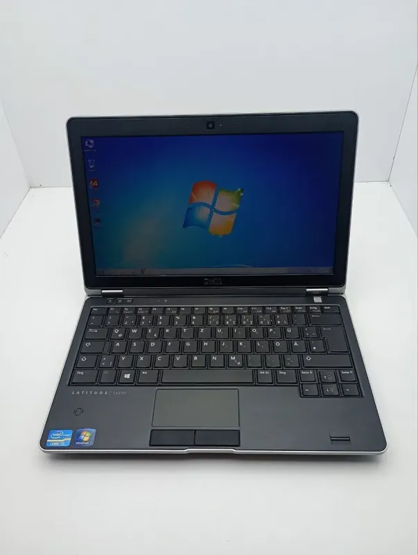 Нетбук Dell Latitude E6230 / 12.5" (1366x768) TN / Intel Core i5-3320M (2 (4) ядра по 2.6 - 3.3 GHz) / 6 GB DDR3 / 250 GB HDD / Intel HD Graphics 4000 / WebCam б/в - зображення 2