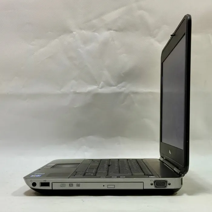 Ноутбук Dell Latitude E5430 / 14" (1366x768) TN / Intel Core i5-3340M (2 (4) ядра по 2.7 - 3.4 GHz) / 8 GB DDR3 / 500 GB HDD / Intel HD Graphics 4000 / Windows 10 Pro б/в - зображення 6