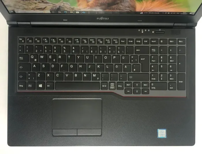 Ноутбук Fujitsu LifeBook E558 / 15.6" (1920x1080) IPS / Intel Core i3-7130U (2 (4) ядра по 2.7 GHz) / 8 GB DDR4 / 256 GB SSD / Intel HD Graphics 620 / WebCam / Win 10 Pro б/в - зображення 8