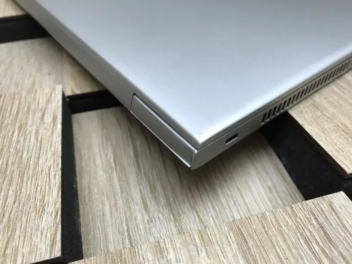 Ультрабук Б-клас HP EliteBook 830 G6 / 13.3" (1920x1080) IPS / Intel Core i5-8365U (4 (8) ядра по 1.6 - 4.1 GHz) / 8 GB DDR4 / 256 GB SSD / Intel UHD Graphics / WebCam / HDMI б/в - зображення 8