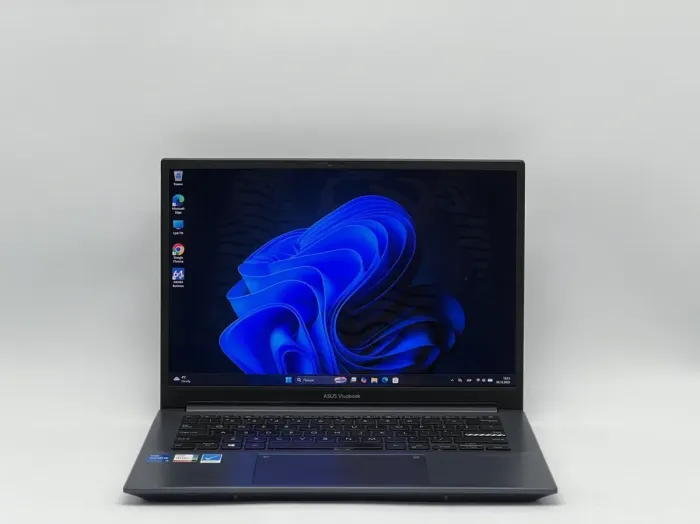 Ультрабук Б-клас Asus Vivobook Pro 14 K3400P / 14" (1920x1080) OLED / Intel Core i5-11300H (4 (8) ядра по 3.1 - 4.4 GHz) / 8 GB DDR4 / 480 GB SSD / Intel Iris Xe Graphics / WebCam б/в - изображение 2