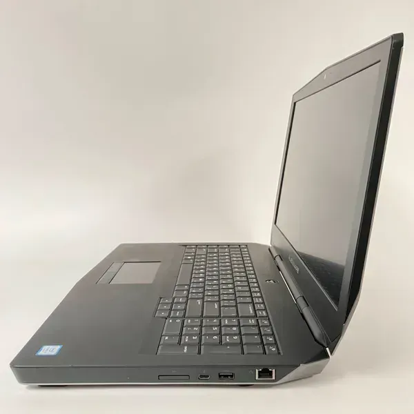 Ігровий ноутбук Dell Alienware 17 R3 / 17.3" (1920x1080) IPS / Intel Core i7-6820HK (4 (8) ядра по 2.7 - 3.6 GHz) / 16 GB DDR4 / 512 GB SSD / nVidia GeForce GTX 980M, 4 GB GDDR5, 256-bit / WebCam / HDMI б/в - зображення 5