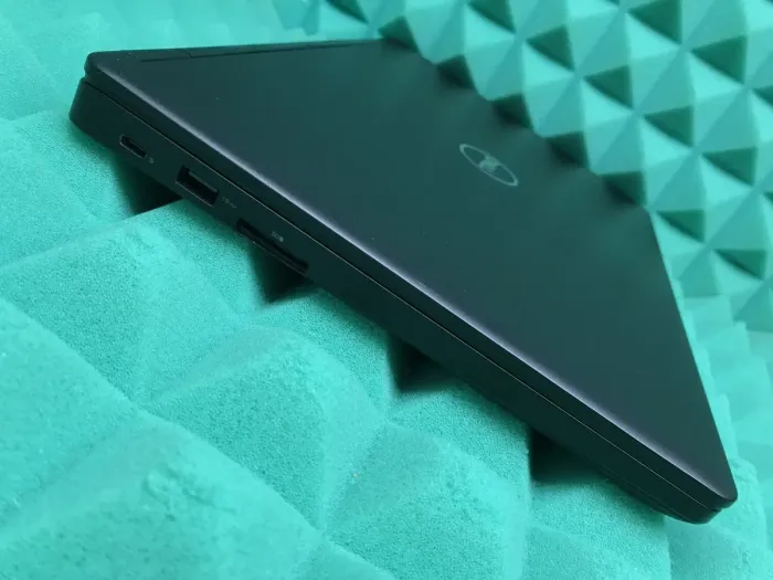 Ноутбук Б-клас Dell Latitude 5490 / 14" (1366x768) TN / Intel Core i5-7300U (2 (4) ядра по 2.6 - 3.5 GHz) / 4 GB DDR4 / 128 GB SSD / Intel HD Graphics 620 / WebCam / USB 3.1 / HDMI / Windows 10 б/в - зображення 7