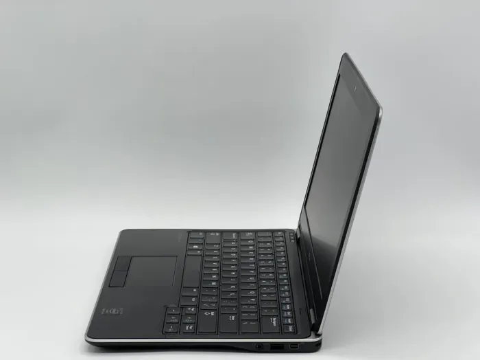 Нетбук Dell Latitude E7240 / 12.5" (1366x768) TN / Intel Core i5-4310U (2 (4) ядра по 2.0 - 3.0 GHz) / 8 GB DDR3 / 180 GB SSD / Intel HD Graphics 4400 / WebCam б/в - зображення 4