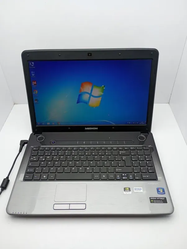 Ноутбук Acer Medion 156 / 15.6" (1366x768) TN / Intel Core i5-2450M (2 (4) ядра по 2.5 - 3.1 GHz) / 6 GB DDR3 / 320 GB HDD / nVidia GeForce GT 630M АКБ не тримає б/в - зображення 7