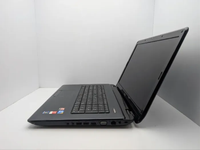 Ноутбук Asus A72J / 15.6" (1366x768) TN / Intel Core i3-350M (2 (4) ядра по 2.2 GHz) / 6 GB DDR3 / 320 GB HDD / AMD Radeon HD 5740, 1 GB GDDR3, 64-bit / WebCam / DVD-ROM б/в - зображення 5