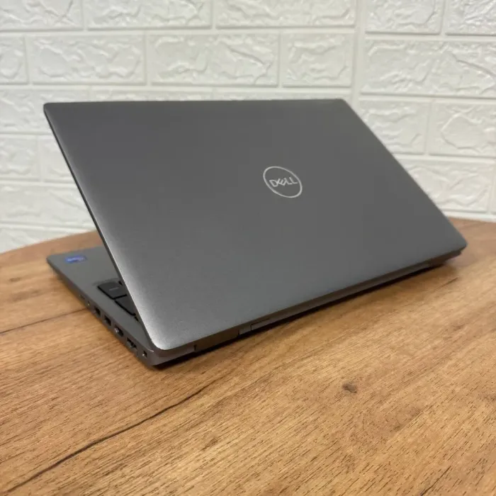 Ультрабук Б-клас Dell Latitude 5520 / 15.6" (1920x1080) IPS Touch / Intel Core i7-1165G7 (4 (8) ядра по 2.8 - 4.7 GHz) / 16 GB DDR4 / 512 GB SSD / Intel Iris Xe Graphics / WebCam б/в - зображення 6