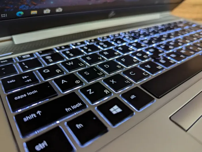 Ультрабук Б-клас HP EliteBook 840 G6 / 14" (1920x1080) IPS / Intel Core i5-8265U (4 (8) ядра по 1.6 - 3.9 GHz) / 8 GB DDR4 / 512 GB SSD / Intel UHD Graphics 620 / WebCam / TouchID / Windows 10 б/в - зображення 7