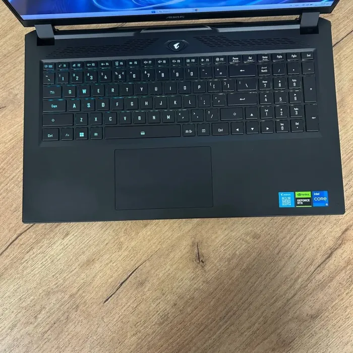 Ігровий ноутбук Б-клас Gigabyte Aorus 7 9KF / 17.3" (1920x1080) IPS / Intel Core i5-12500H (12 (16) ядер по 3.3 - 4.5 GHz) / 16 GB DDR4 / 512 GB SSD / nVidia GeForce RTX 4060, 8 GB GDDR6, 128-bit / WebCam б/в - зображення 7
