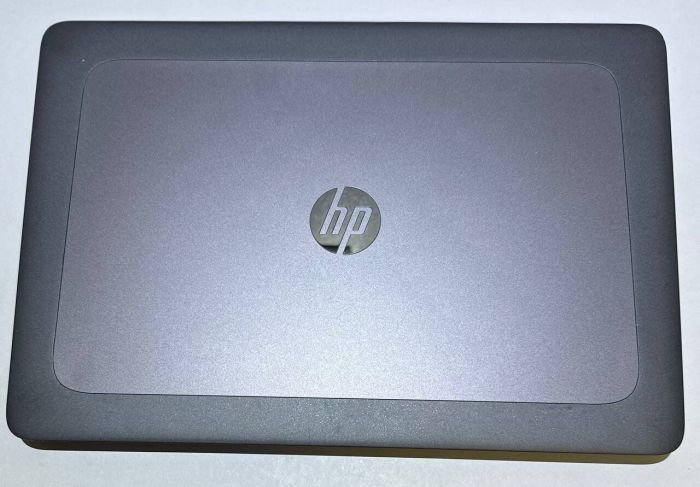 Ноутбук Б-клас HP ZBook 15 G4 / 15.6" (1920x1080) TN / Intel Core i7-7820HQ (4 (8) ядра по 2.9 - 3.9 GHz) / 16 GB DDR4 / 512 GB SSD / Intel HD Graphics 630 / WebCam / Win 11 Pro б/в - зображення 6