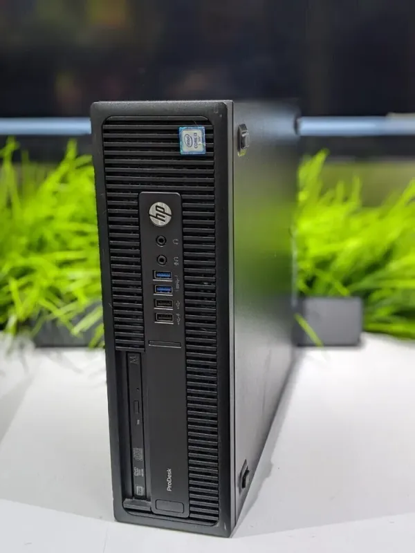 Комп'ютер HP ProDesk 600 G2 SFF / Intel Core i3-6100 (2 (4) ядра по 3.7 GHz) / 16 GB DDR3 / 240 GB SSD / Intel HD Graphics 530 / USB 3.0 / Com-Port б/в - зображення 2