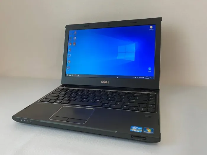 Ноутбук Б-клас Dell Vostro 3350 / 13.3" (1366x768) TN / Intel Core i5-2410M (2 (4) ядра по 2.3 - 2.9 GHz) / 8 GB DDR3 / 240 GB SSD / Intel HD Graphics 3000 / WebCam / DVD-RW / HDMI б/в - зображення 2