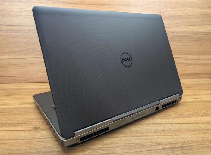 Мобільна робоча станція Dell Precision 7720 / 17.3" (1920x1080) IPS / Intel Core i7-7820HQ (4 (8) ядра по 2.9 - 3.9 GHz) / 32 GB DDR4 / 1000 GB SSD / nVidia Quadro P4000, 8 GB GDDR5, 256-bit / HDMI / Windows 10 б/в - зображення 7