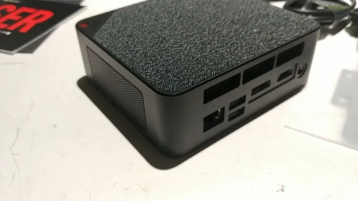 Неттоп Beelink SER5 MAX USFF / AMD Ryzen 7 5800H (8 (16) ядер по 3.2 - 4.4 GHz) / 16 GB DDR4 / 240 GB SSD / AMD Radeon RX Vega 8 Graphics / USB 3.1 / Wi-Fi / Bluetooth / Блок живлення в комплекті б/в - зображення 7