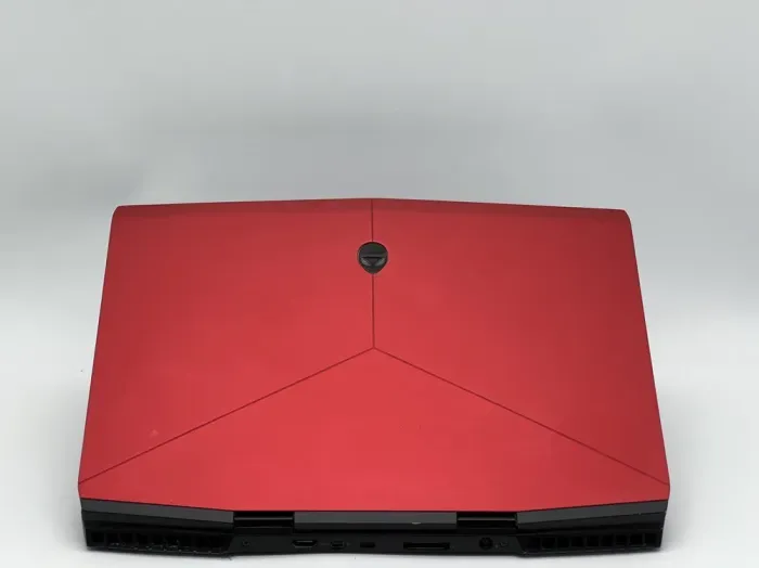 Ігровий ноутбук Dell Alienware m15 / 15.6" (1920x1080) IPS / Intel Core i7-8750H (6 (12) ядер по 2.2 - 4.1 GHz) / 16 GB DDR4 / 480 GB SSD / nVidia GeForce GTX 1070 Max-Q, 8 GB GDDR5, 256-bit / WebCam б/в - зображення 5