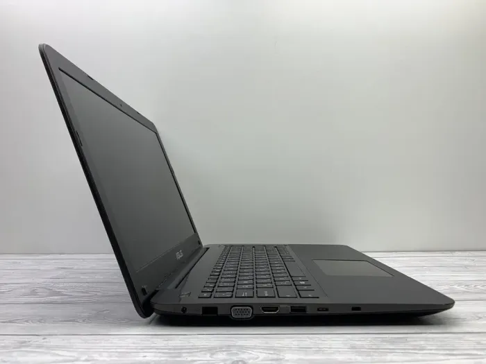 Ноутбук Asus X556U / 15.6" (1920x1080) IPS / Intel Core i3-7100U (2 (4) ядра по 2.4 GHz) / 8 GB DDR4 / 240 GB SSD / nVidia GeForce 940MX, 2 GB GDDR5, 64-bit / WebCam / DVD-ROM б/в - зображення 6