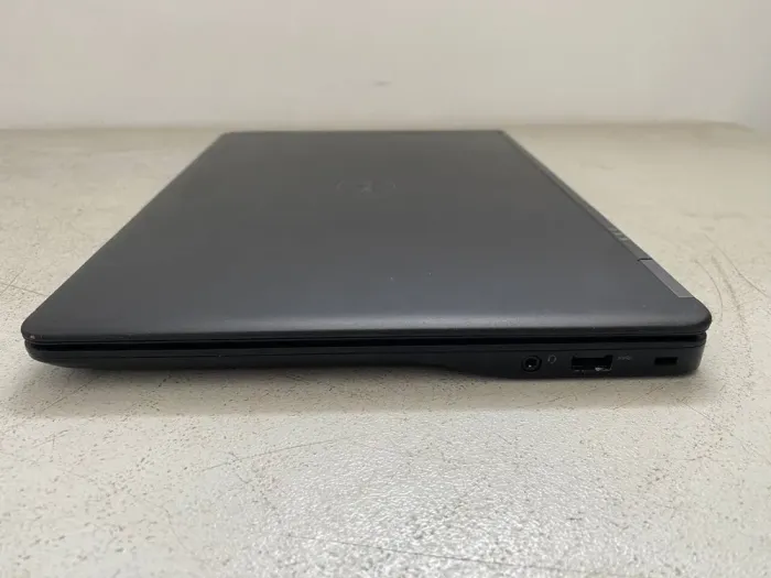 Ультрабук Dell Latitude E7450 / 14" (1366x768) TN / Intel Core i3-5010U (2 (4) ядра по 2.1 GHz) / 8 GB DDR3 / 128 GB SSD / Intel HD Graphics 5500 / WebCam б/в - зображення 5