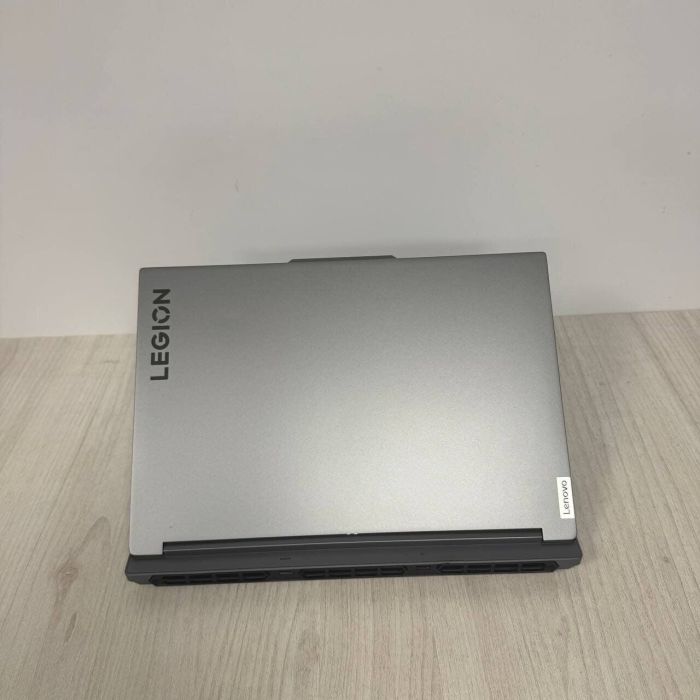 Ігровий ноутбук Б-класу Lenovo Legion 5 16IRX9 / 16" (2560x1600) IPS / Intel Core i7-14700HX (20 (28) ядер по 1,5 - 5,5 ГГц) / 16 ГБ DDR5 / 512 ГБ SSD NVMe / nVidia GeForce RTX 4070, 8 ГБ GDDR6, 128-bit / WebCam б/в - изображение 7