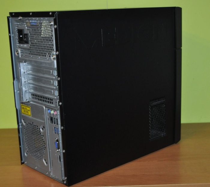 Комп'ютер Medion Akoya P5360 E-MT22 Tower / Intel Core i5-6402P (4 ядра по 2,8 - 3,4 ГГц) / 8 ГБ DDR4 / 128 ГБ SSD / Intel HD Graphics 510 / DVD-ROM / Windows 11 Home б/в - зображення 4