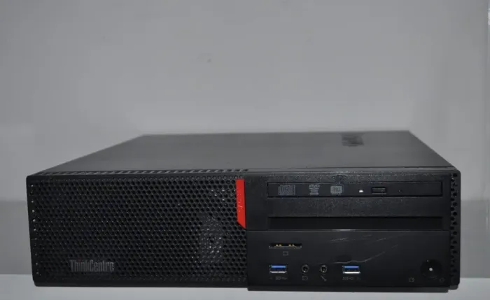 Комп'ютер Lenovo ThinkCentre M700 SFF / Intel Core i5-6400 (4 ядра по 2.7 - 3.3 GHz) / 8 GB DDR4 / 640 GB HDD / Intel HD Graphics 530 / DVD-ROM б/в - зображення 2