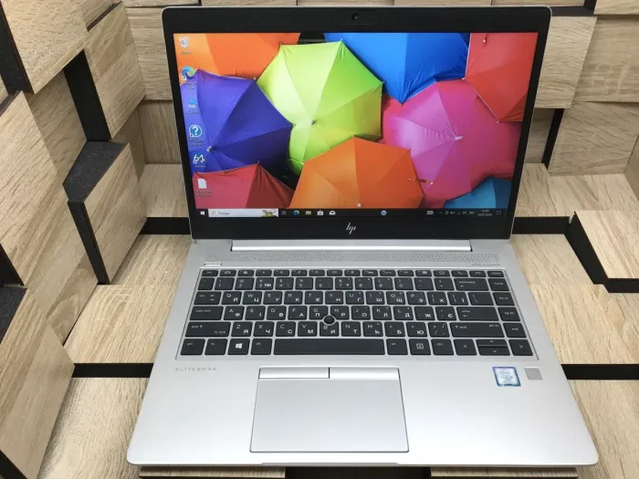 Ультрабук Б-клас HP EliteBook 840 G5 / 14" (1920x1080) IPS / Intel Core i5-8350U (4 (8) ядра по 1.7 - 3.6 GHz) / 8 GB DDR4 / 256 GB SSD M.2 / Intel UHD Graphics 620 / WebCam / Fingerprint / HDMI б/в - зображення 2