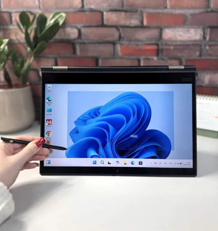 Ультрабук-трансформер Lenovo ThinkPad X13 Yoga Gen1 / 13.3" (1920x1080) IPS Touch / Intel Core i5-10210U (4 (8) ядра по 1.6 - 4.2 GHz) / 16 GB DDR4 / 256 GB SSD / Intel UHD Graphics / WebCam / Стилус / Windows 10 Pro б/в - зображення 4
