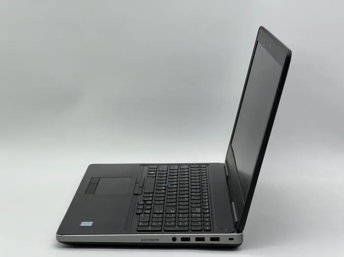 Мобільна робоча станція Dell Precision 7520 / 15.6" (1920x1080) IPS / Intel Core i7-6920HQ (4 (8) ядра по 2.9 - 3.8 GHz) / 16 GB DDR4 / 480 GB SSD / nVidia Quadro M2200, 4 GB GDDR5, 128-bit / WebCam б/в - зображення 4