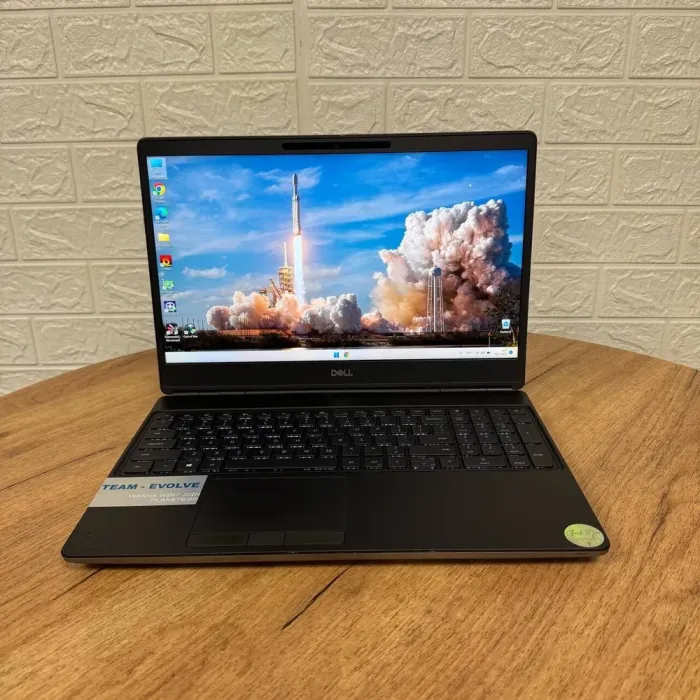 Мобільна робоча станція Б-клас Dell Precision 7560 / 15.6" (1920x1080) IPS / Intel Core i9-11950H (8 (16) ядер по 2.6 - 5.0 GHz) / 64 GB DDR4 / 512 GB SSD / nVidia RTX A5000, 16 GB GDDR6, 256-bit / WebCam б/в - зображення 2