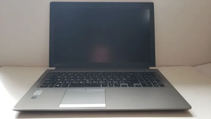 Ноутбук Toshiba Tecra Z50-A / 15.6" (1920x1080) IPS / Intel Core i5-4310U (2 (4) ядра по 2.0 - 3.0 GHz) / 8 GB DDR3 / 256 GB SSD / Intel HD Graphics 4400 / WebCam б/в - зображення 2