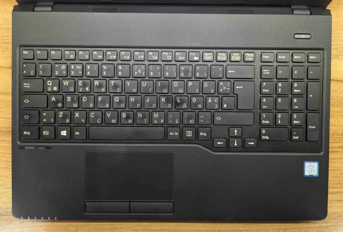 Ноутбук Fujitsu LifeBook A357 / 15.6" (1366x768) TN / Intel Core i5-7200U (2 (4) ядра по 2.5 - 3.1 GHz) / 8 GB DDR4 / 240 GB SSD / Intel HD Graphics 620 / WebCam / HDMI / Windows 10 б/в - зображення 3